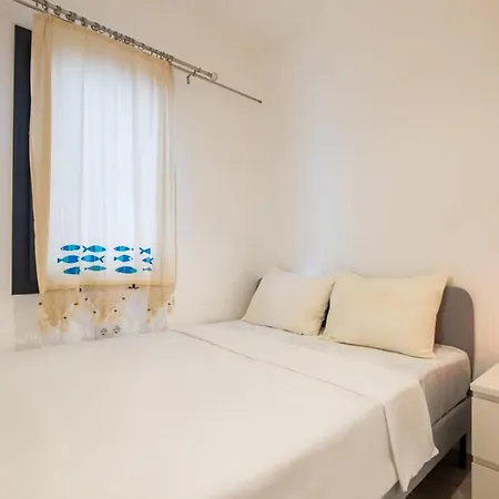 Comfortable Modern House In The Heart Of Lejlighed *